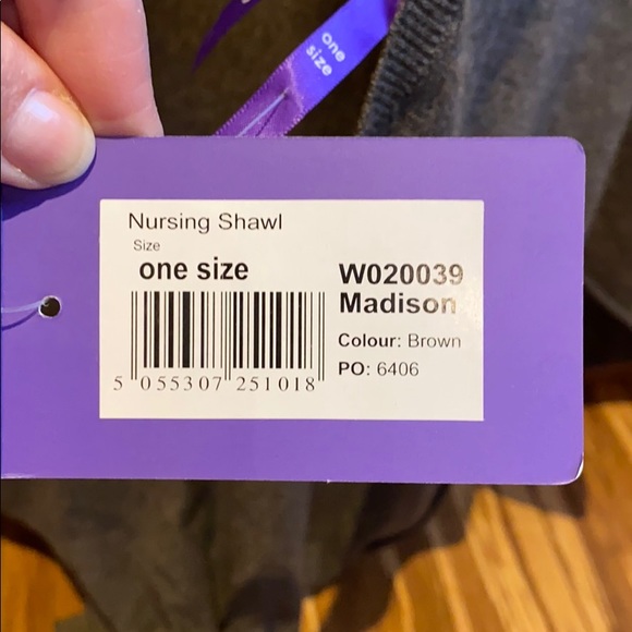 Séraphine Shawl NWT - Picture 3 of 3